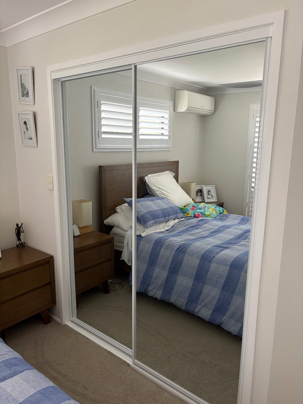 Fully framed wardrobe door