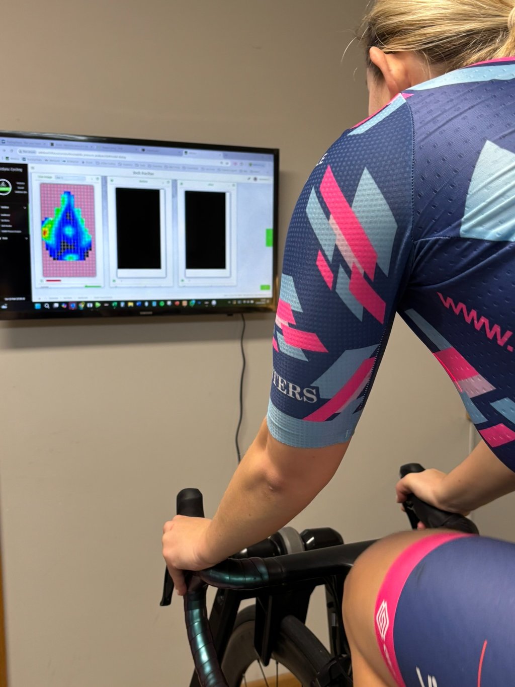 A screen showing saddle pressure mapping