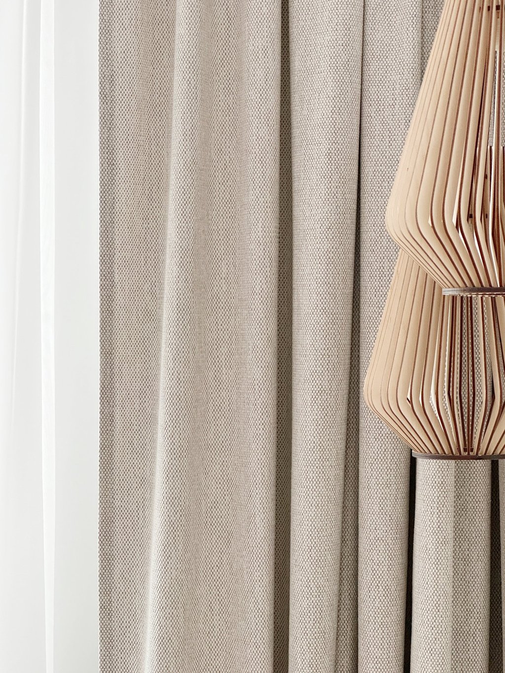 dizainerės konsultacija stilingam užuolaidų pasirinkimui