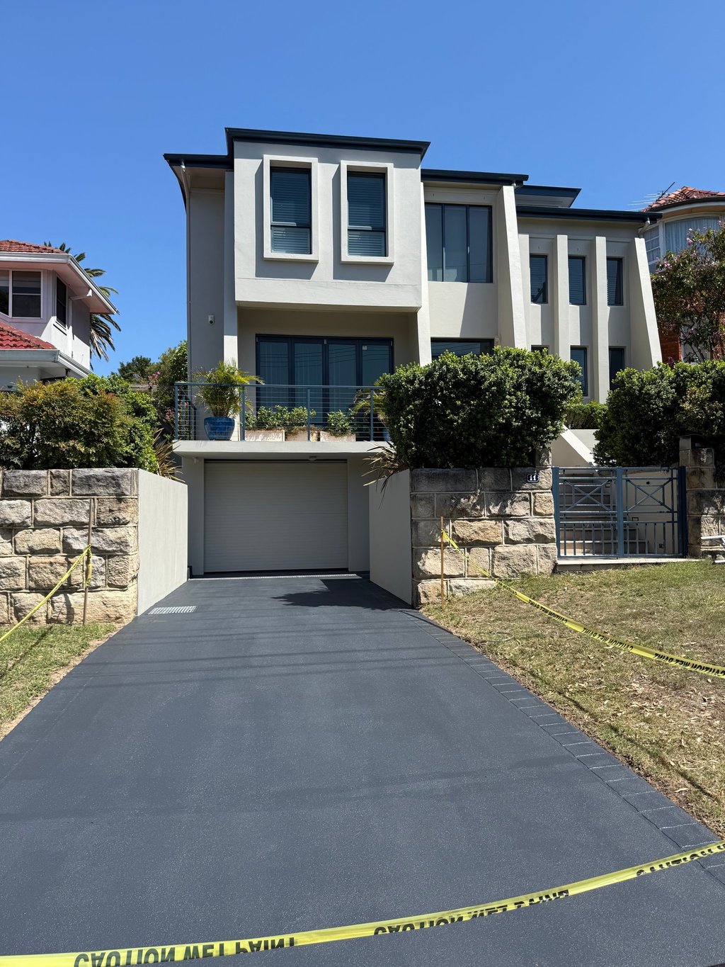 Finished job of LG painting OF extrior home and drivway in oster bay 