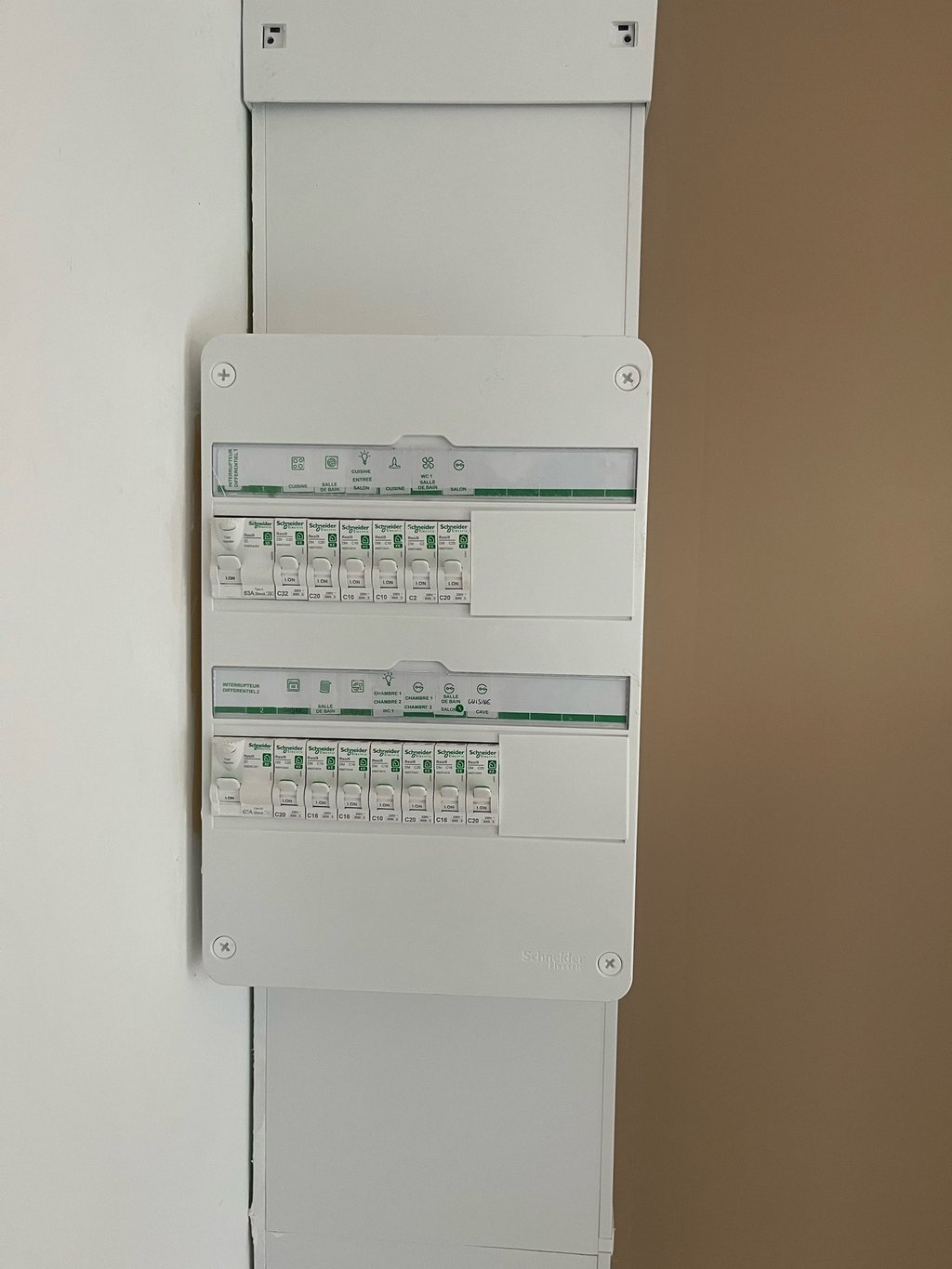 Tableau électrique d'une rénovation complète d'un appartement