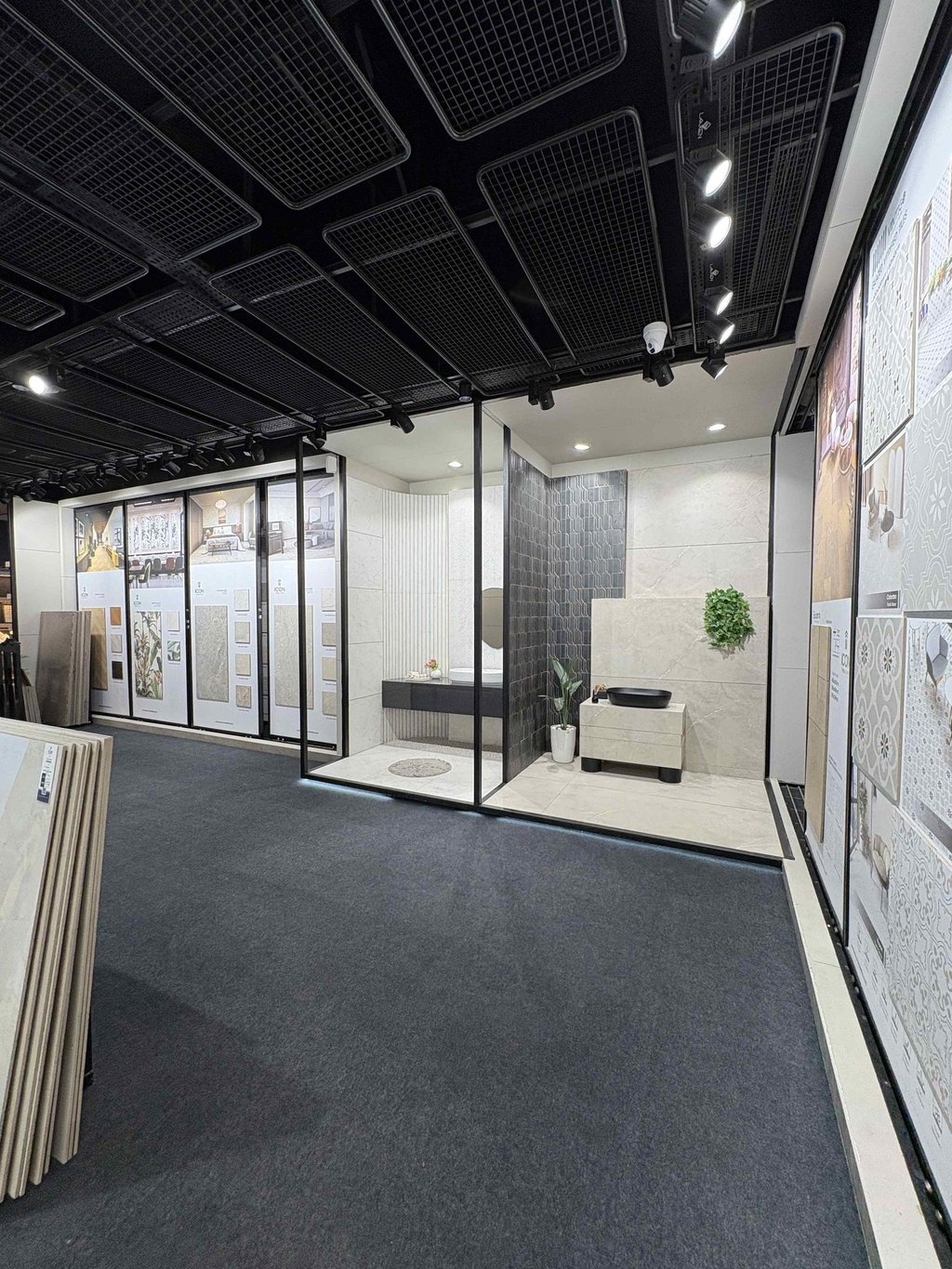 Designer floor and wall tiles at Everstone Ludhiana.