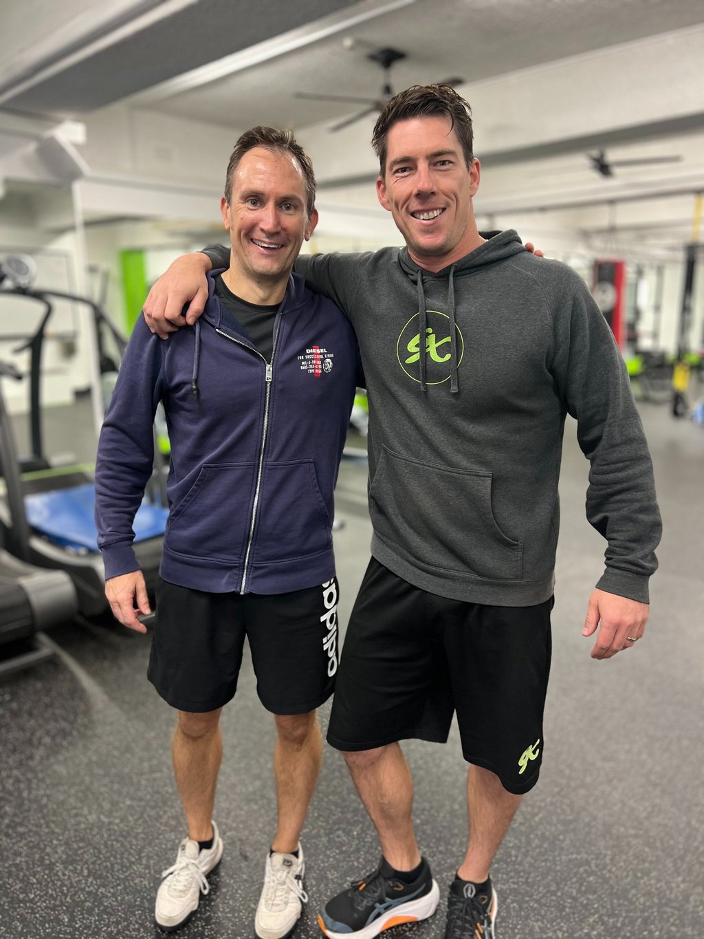 happy member with personal trainer at 6X Training in Maroubra