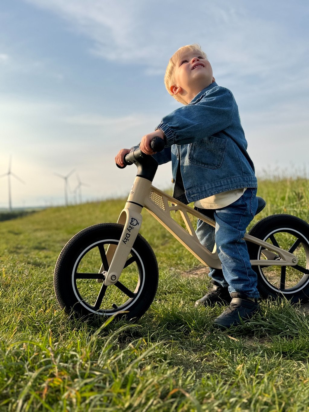 balansinis dviratukas vaikams nuo 2 metu stilingas kokybiskas lengvas