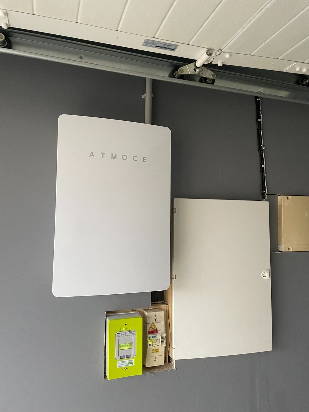 Installation de panneaux photovoltaïques réalisée par la société ALSUN ENERGY