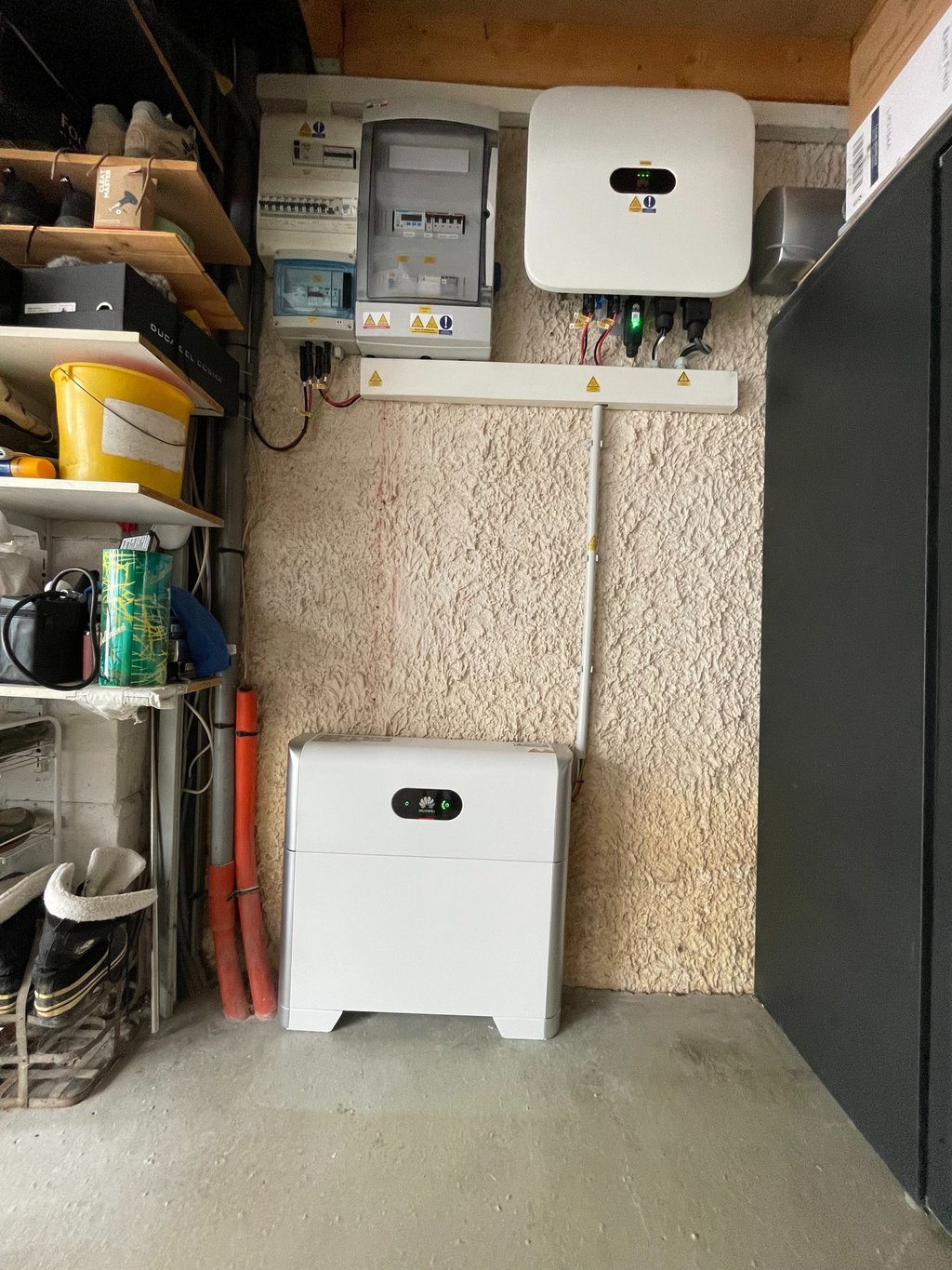 Installation de panneaux photovoltaïques réalisée par la société ALSUN ENERGY