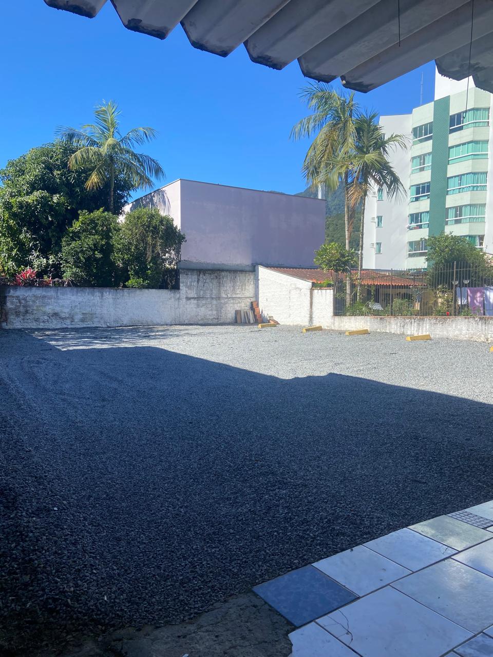 Amplo estacionamento da Innovare Centro Auditivo