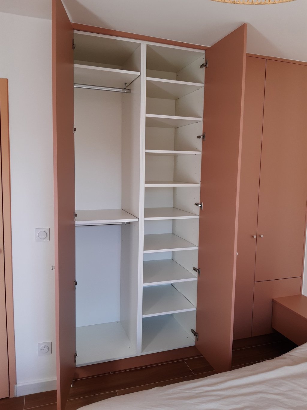 Etagères et penderies modulables