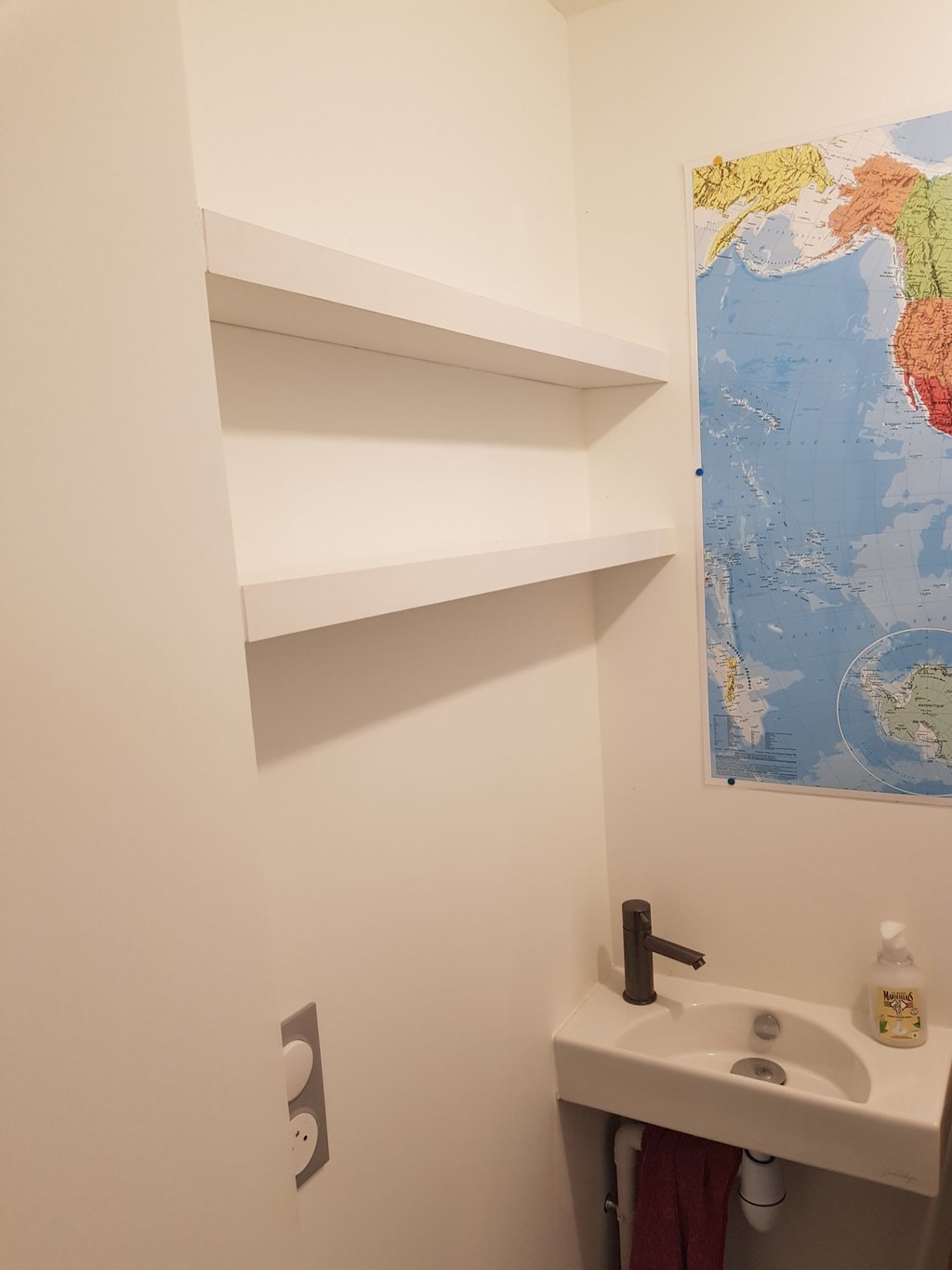 Etagères sur mesure fixation invisible