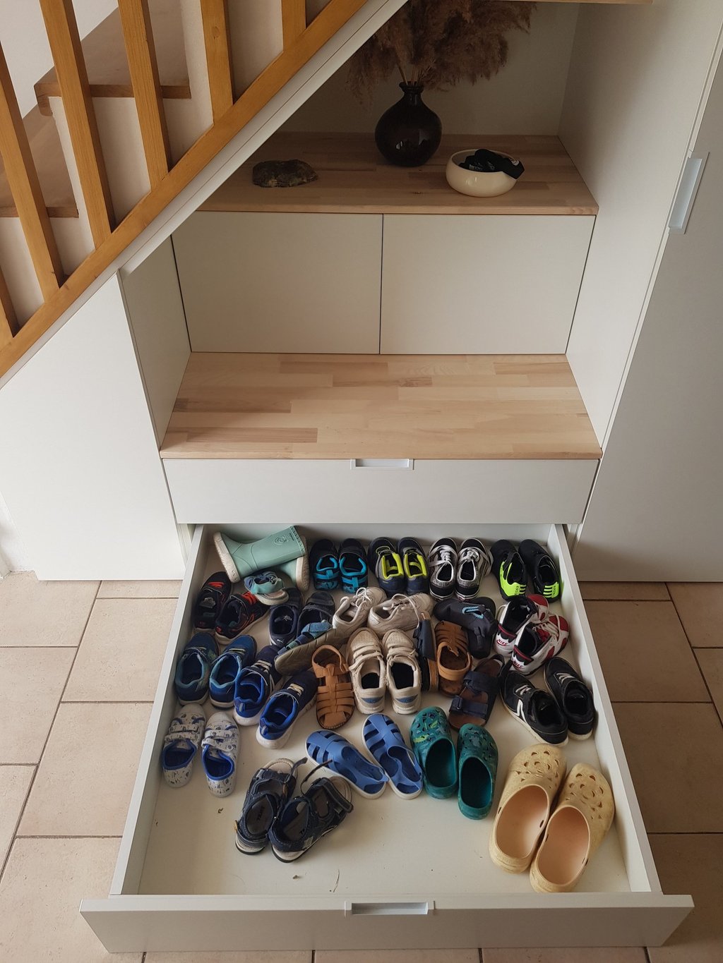 Agencement sous escalier