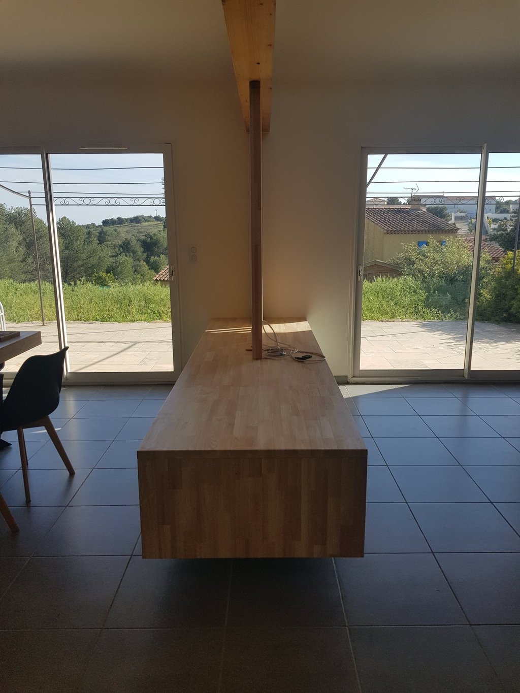 Meuble TV effet suspendu sur mesure