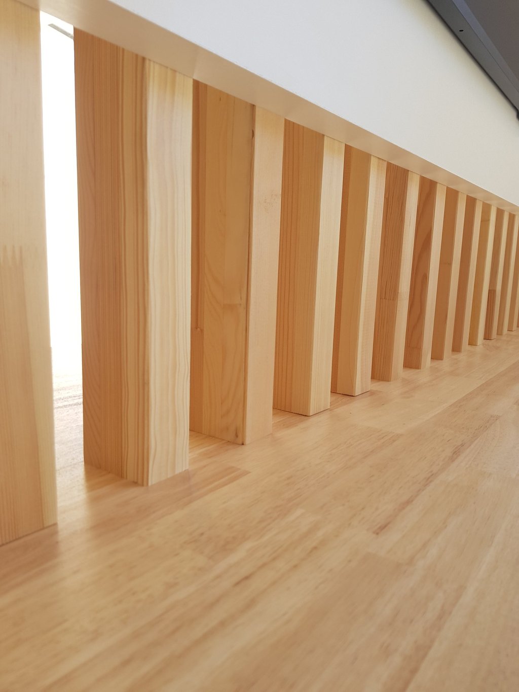 Meuble TV effet suspendu sur mesure