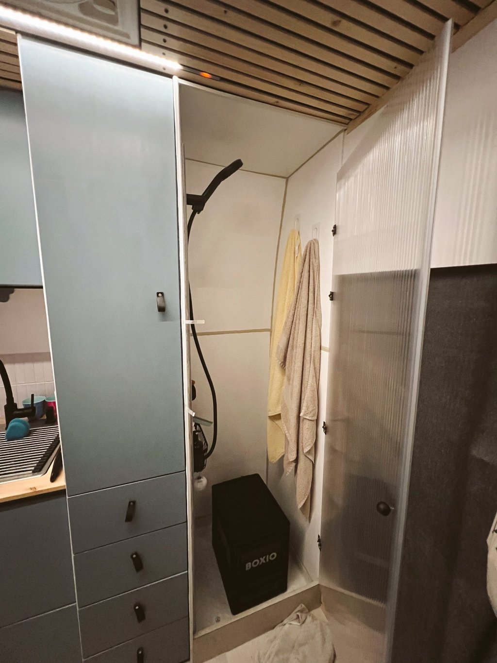 motorhome bathroom