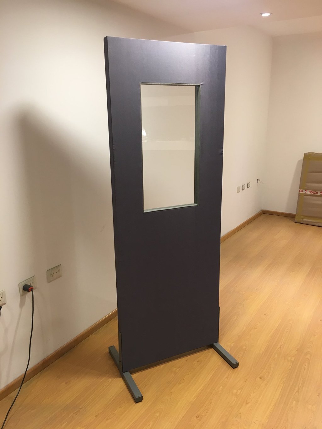 Paneles y paredes móviles acústicas para corrimientos en quinchas y salas multiespacio