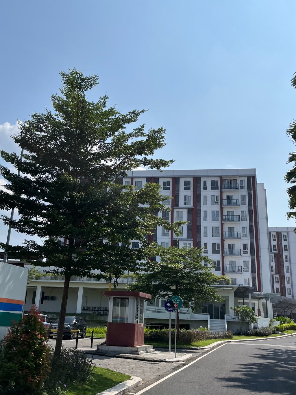 Faiz Hayaza Clinic Access Road