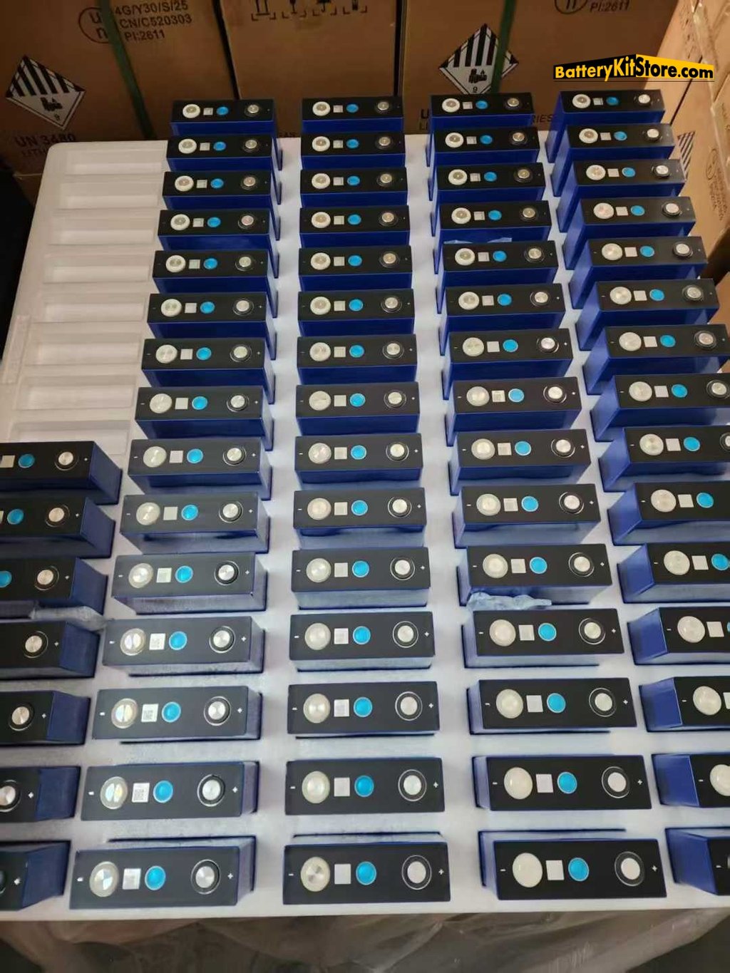 prismatic lithium cells in a pallet