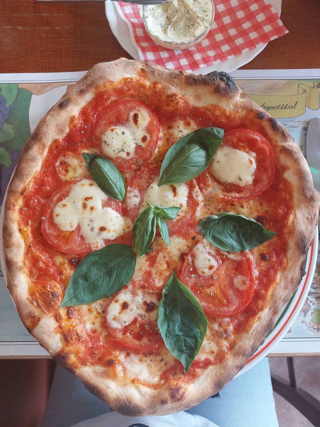 Pizza bei Pasta Vino in Aalsmeer