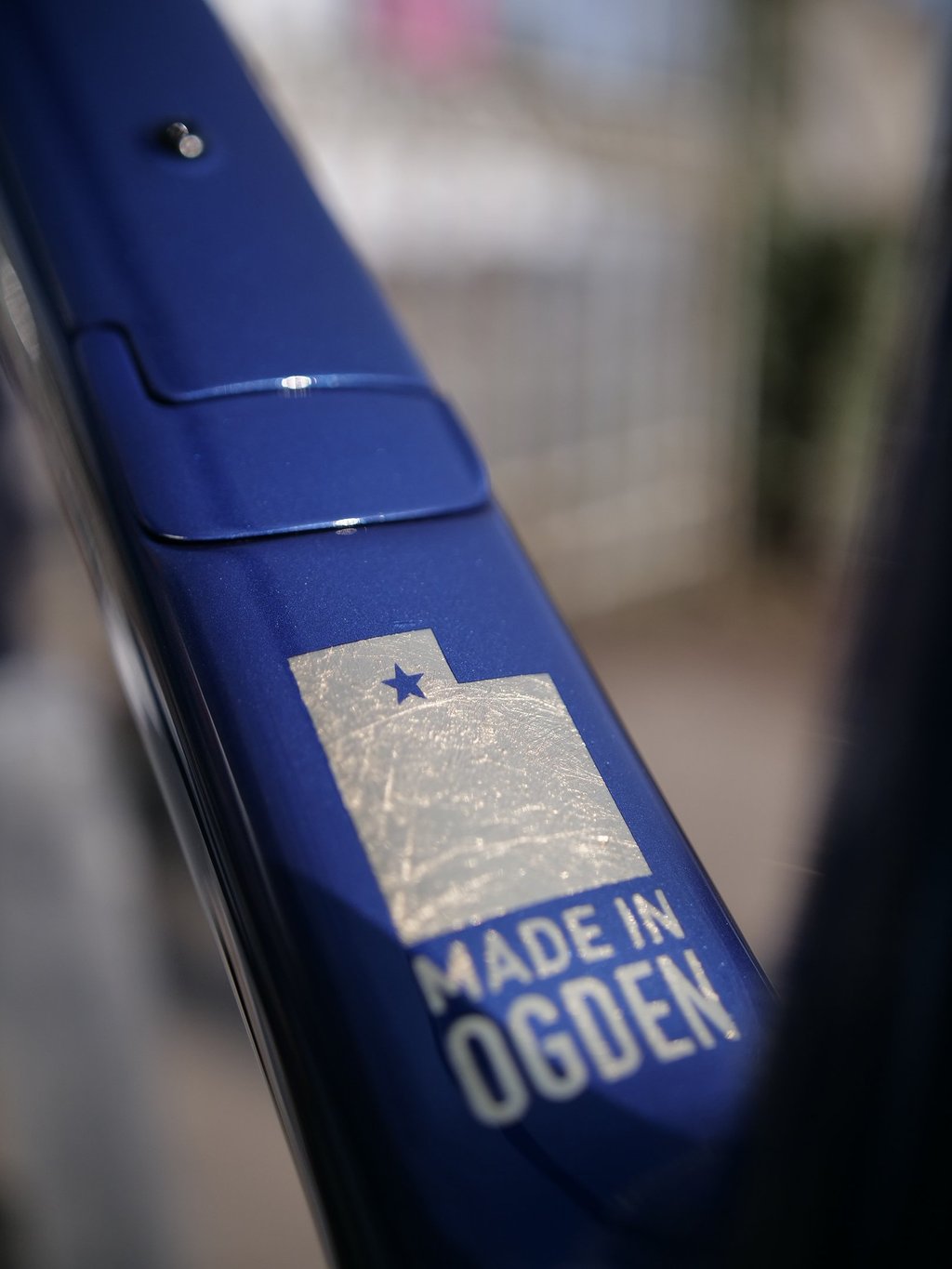 a gravel bike ENVE Mog custom painted