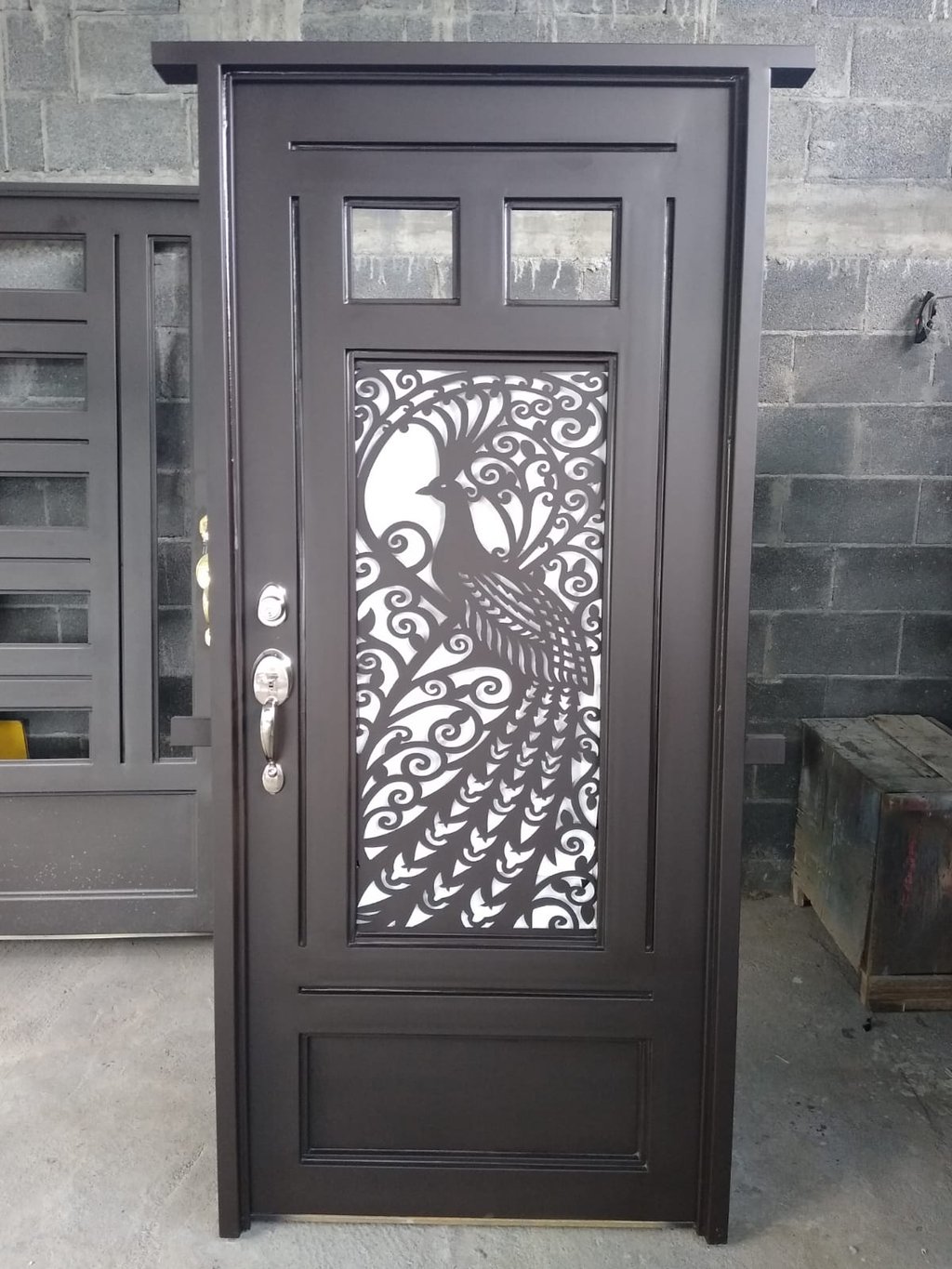 Puertas de herrería modernas con diseño personalizado