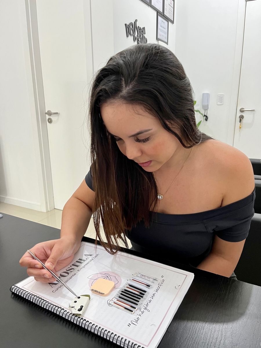 Curso Extensão de Cílios