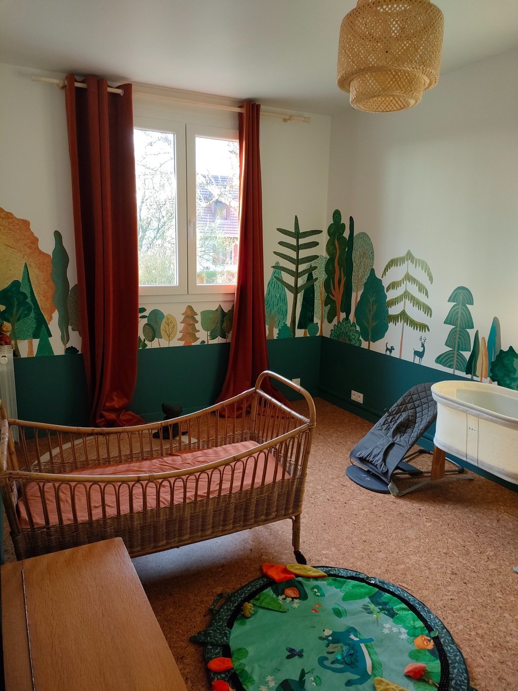 chambre enfant bébé motif forêt sur-mesure Fresh Fresque artiste Marie Hardy Normandie Evrecy Caen