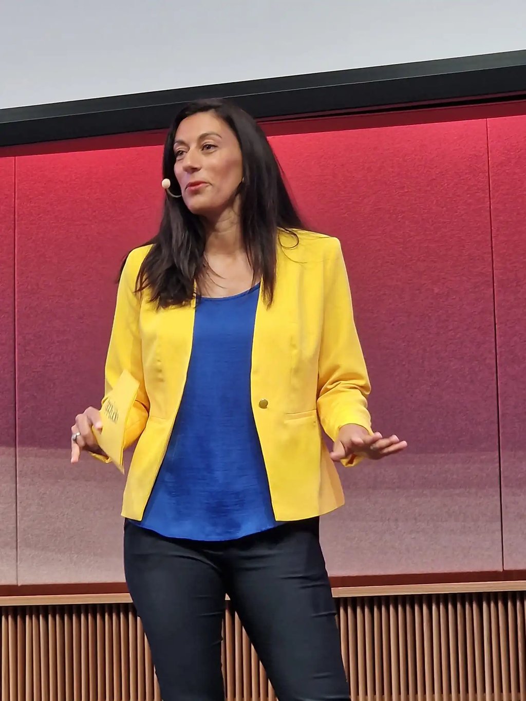 Aurelie Litynski giving a workshop on positive work culture