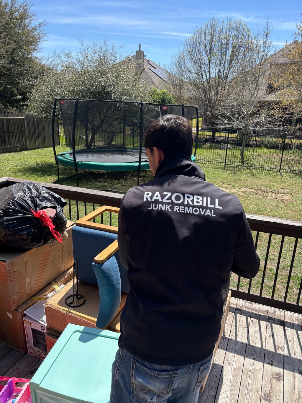 Backyard Junk Removal In Fair Oaks Ranch