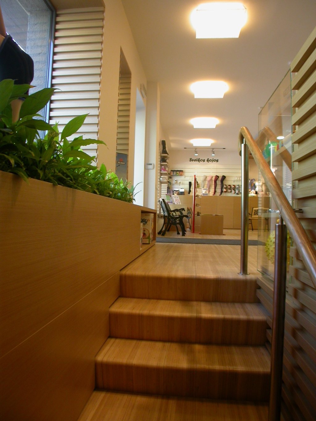 ar klojamas vinilas ant laipt