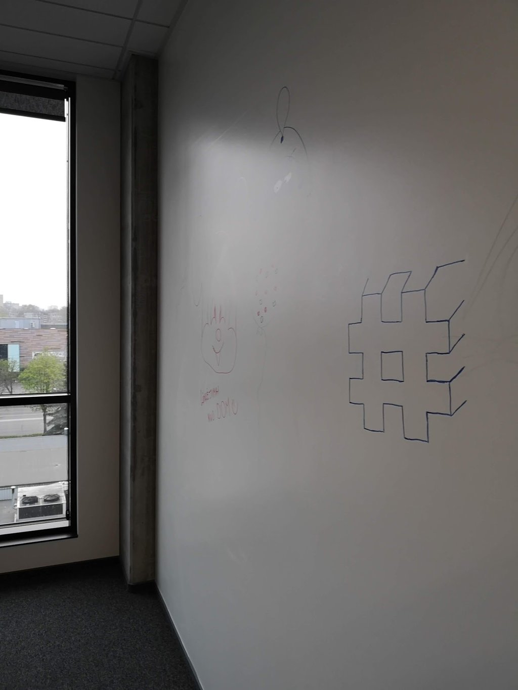 sienu danga rasyti markeriu