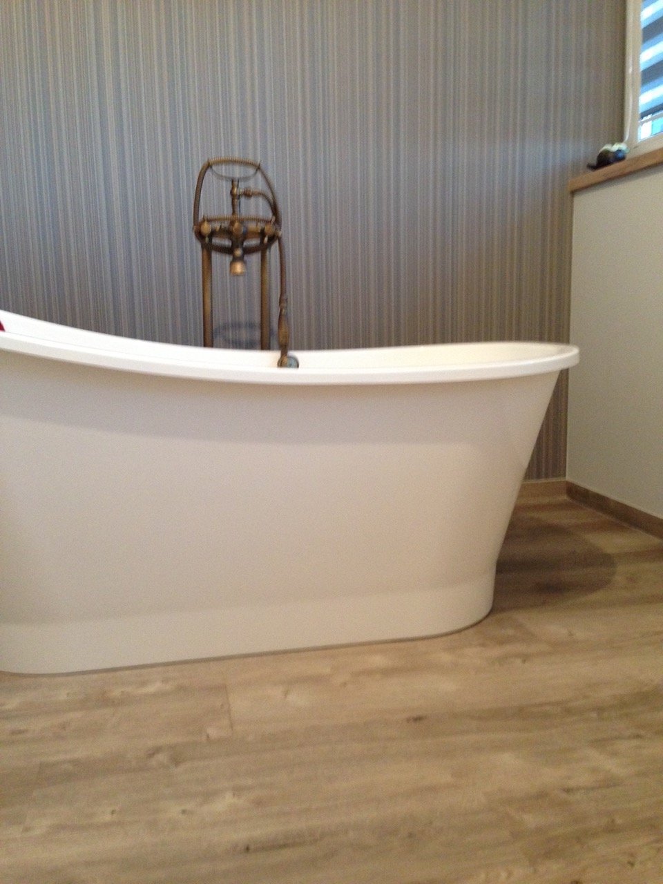 klijuojama sienų danga