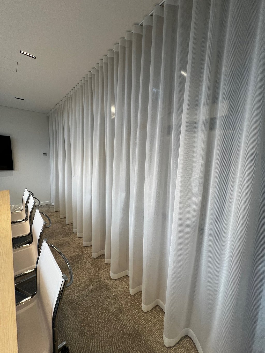 akustinės dieninės užuolaidos biure