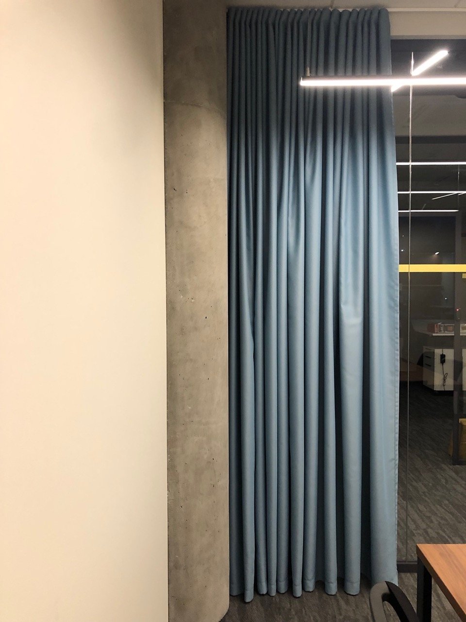 akustines uzuolaidos biure