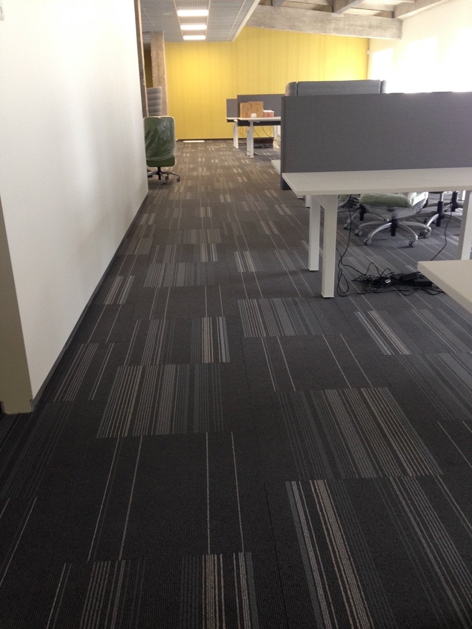 kilimines plyteles biur