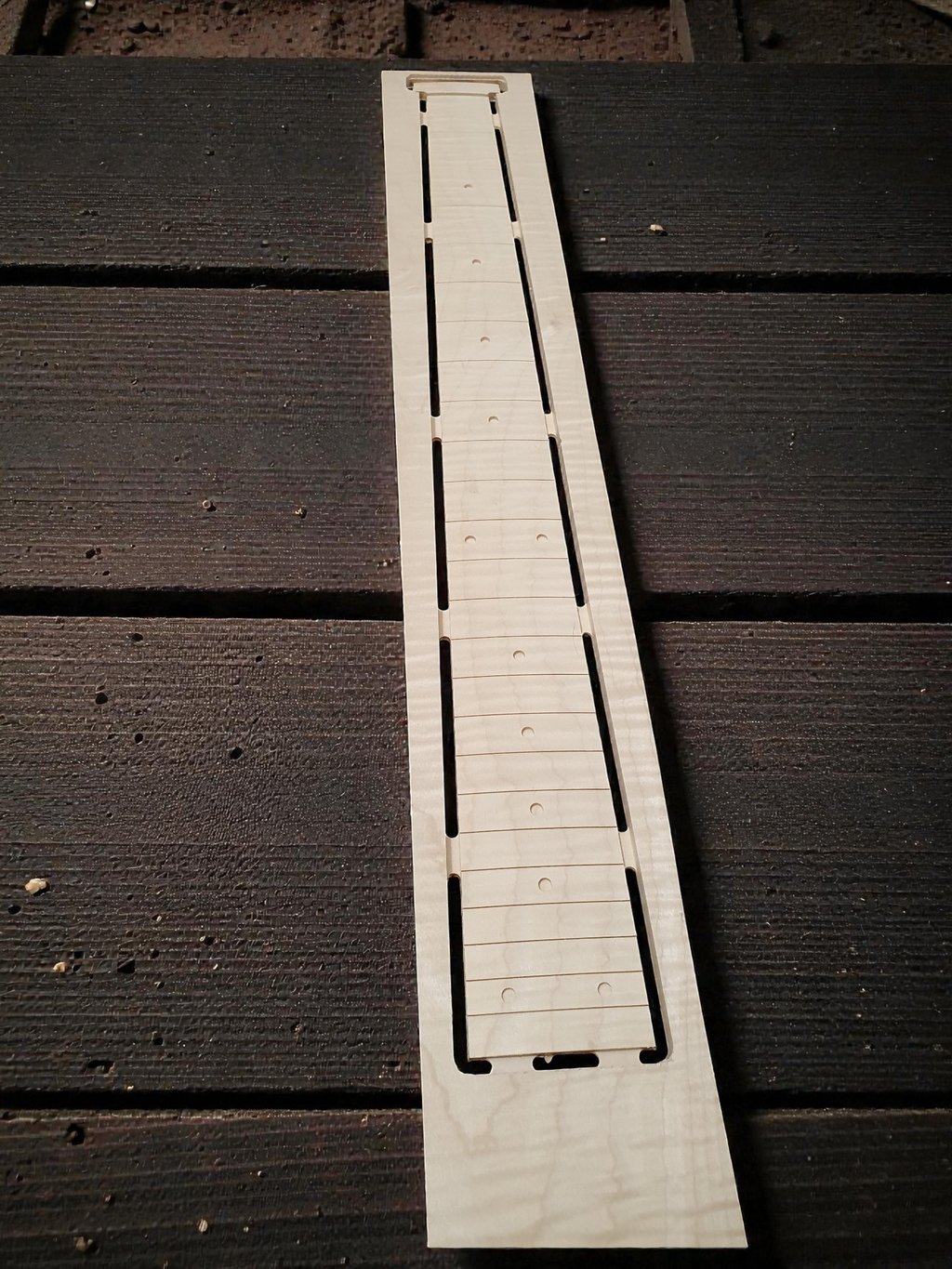 Touche basse 34" - radius 16" - Erable Ondé