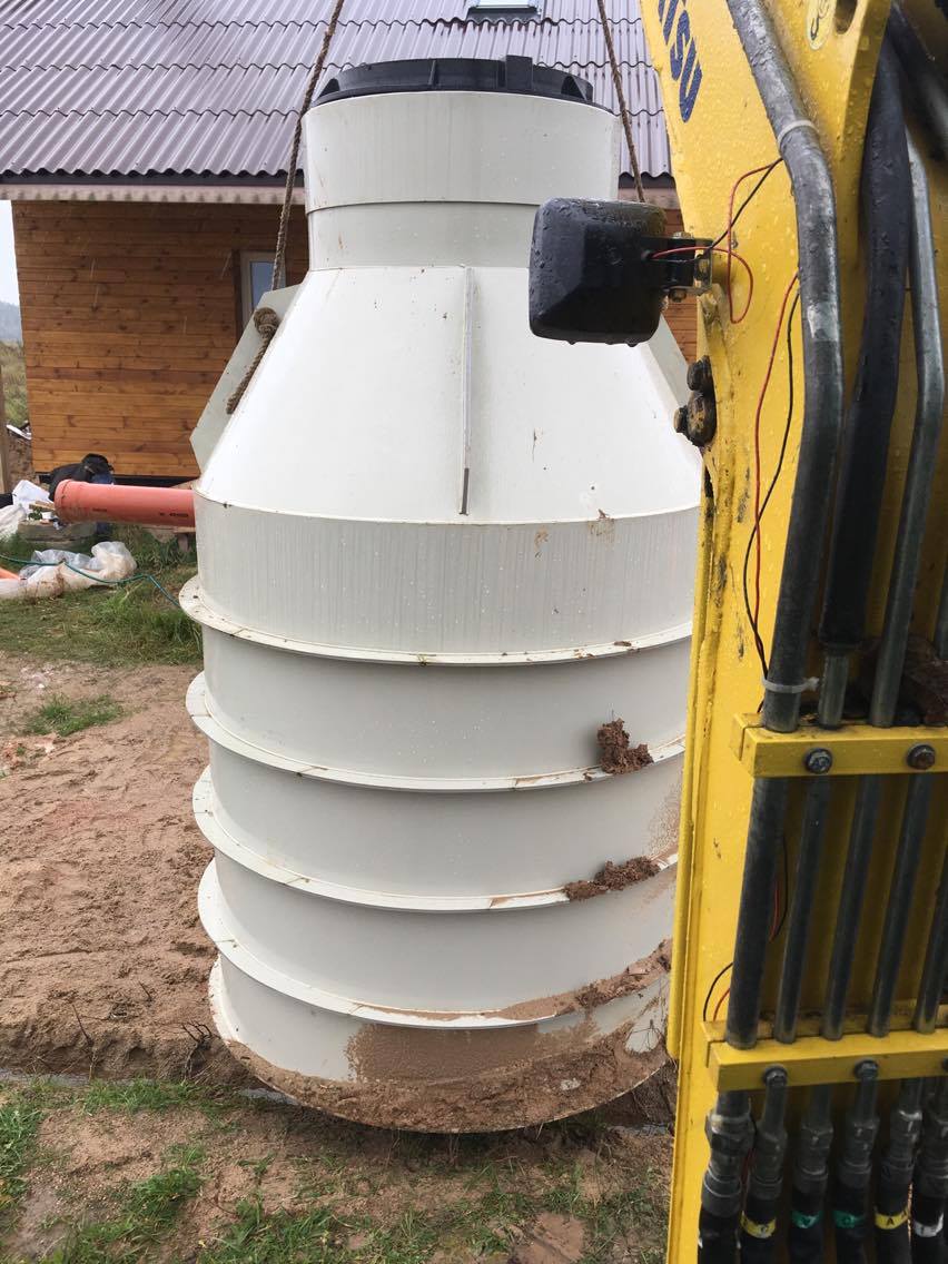 valymo irenginio montavimas, iskasant duobe, statomas pamatas dugne ir leidziame valymo irengima