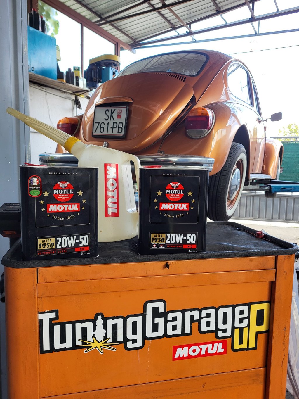 VW Buba олдтајмер со Motul classic 20w50 – сервис и одржување во Tuning Garage Up Скопје