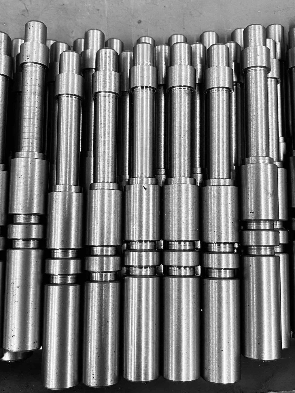 proceso de fresado y torneado CNC para fabricación de piezas metálicas