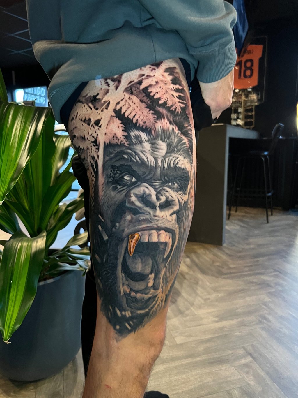 gorilla tattoo realism gorilla molesto