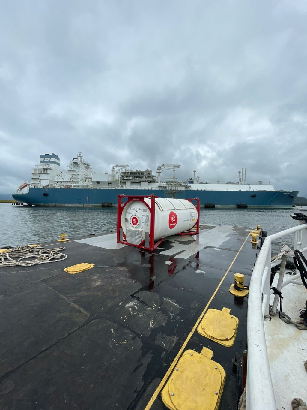 Balsa para apoio Portuário