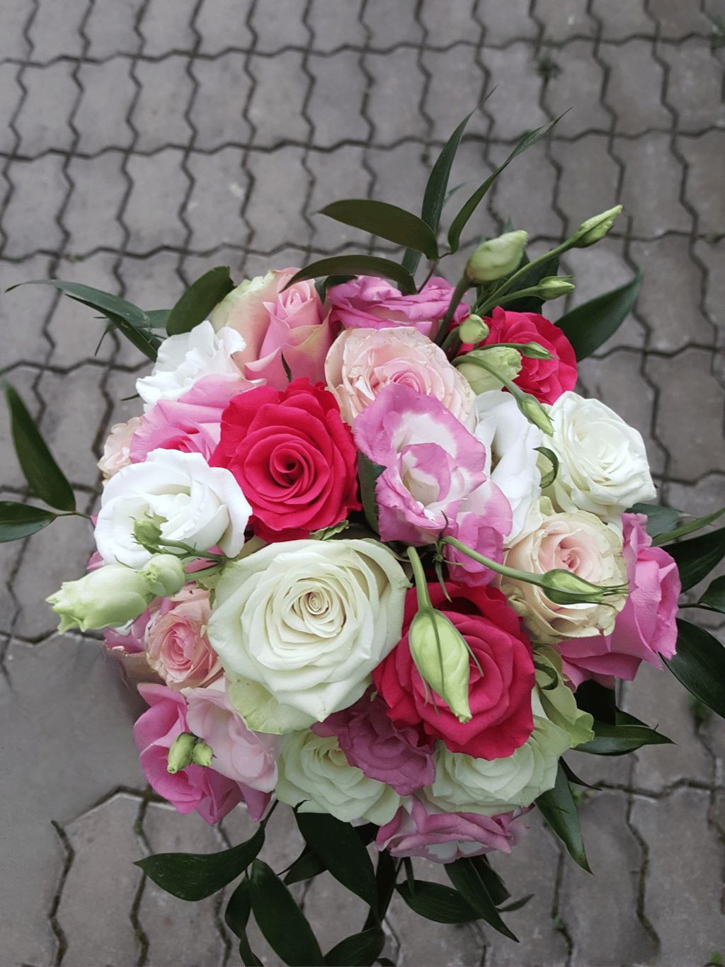 Gėlių puošyba pagal sezoną – nuo idėjos iki įgyvendinimo