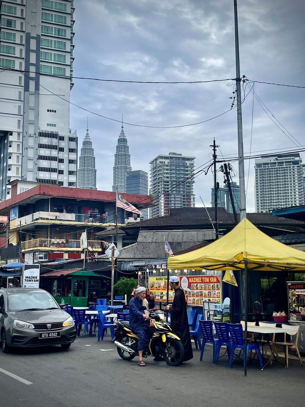 boczne uliczki z jedzeniem w Kuala Lumpur