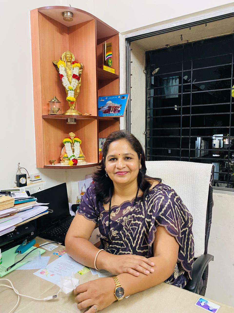 dr. Chhaya Shinde       Expert ayurvedic doctor
