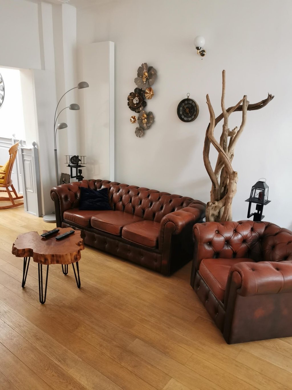 Canapé Chesterfield cuir marron antique occasion