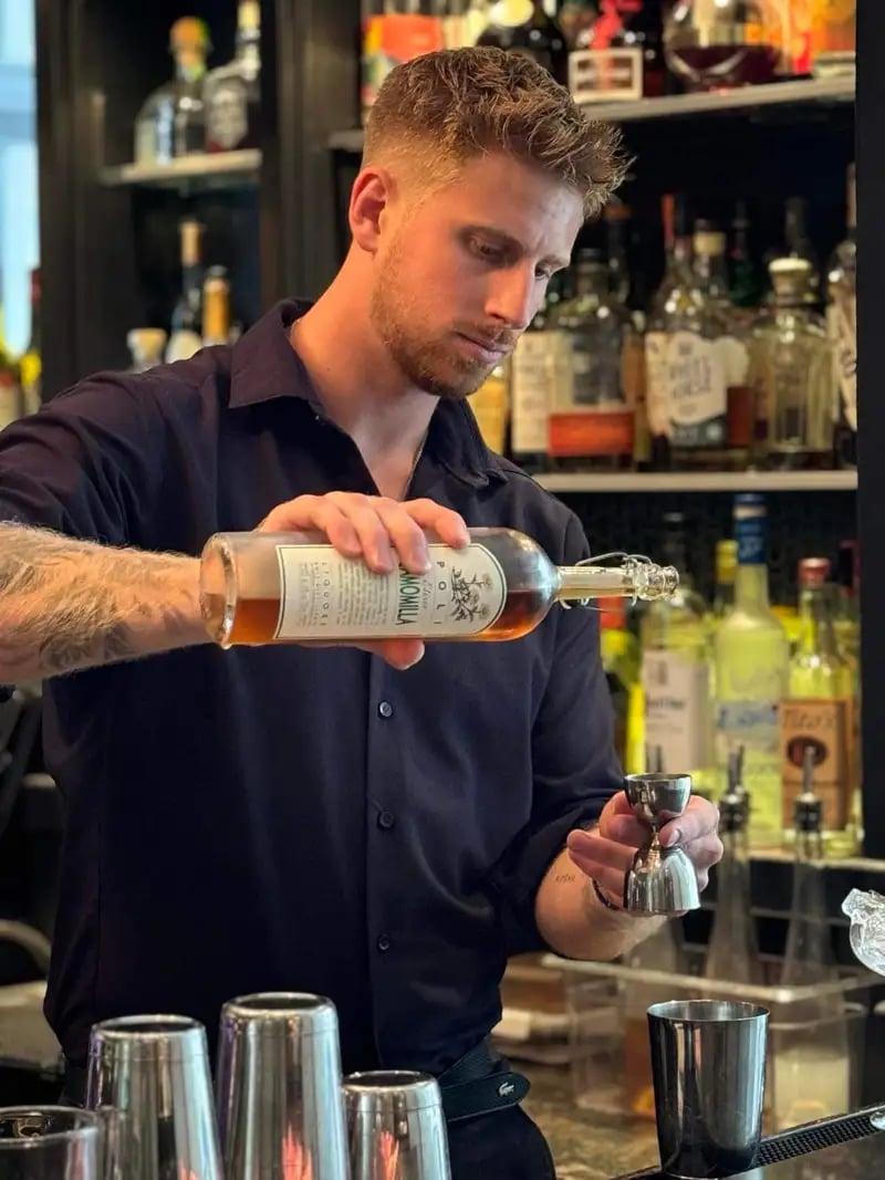 Théo Campedel, Expert mixologist bartender