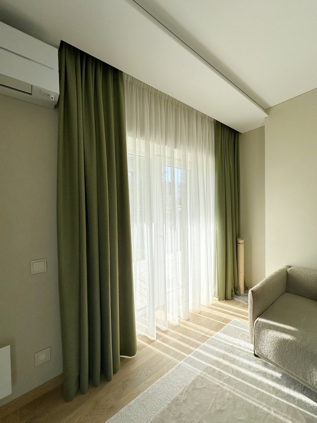 dieninės ir naktinės užuolaidos