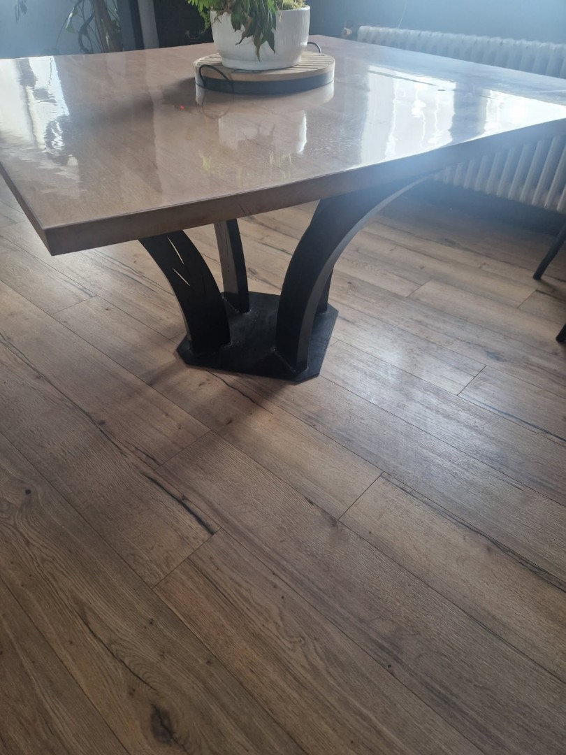 table à manger bois et métal 