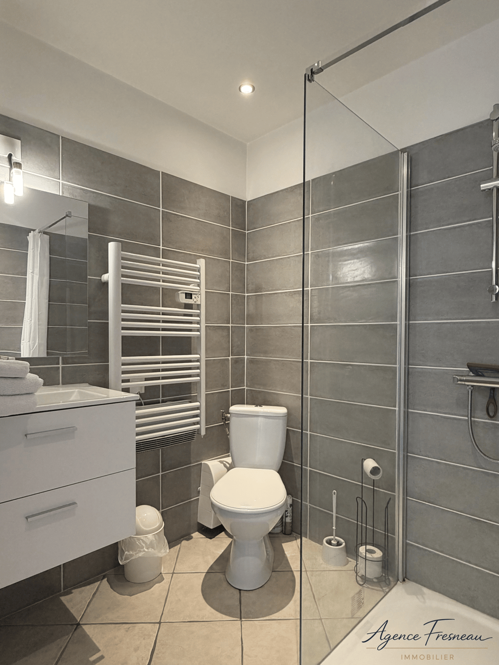 Salle d'eau avec wc