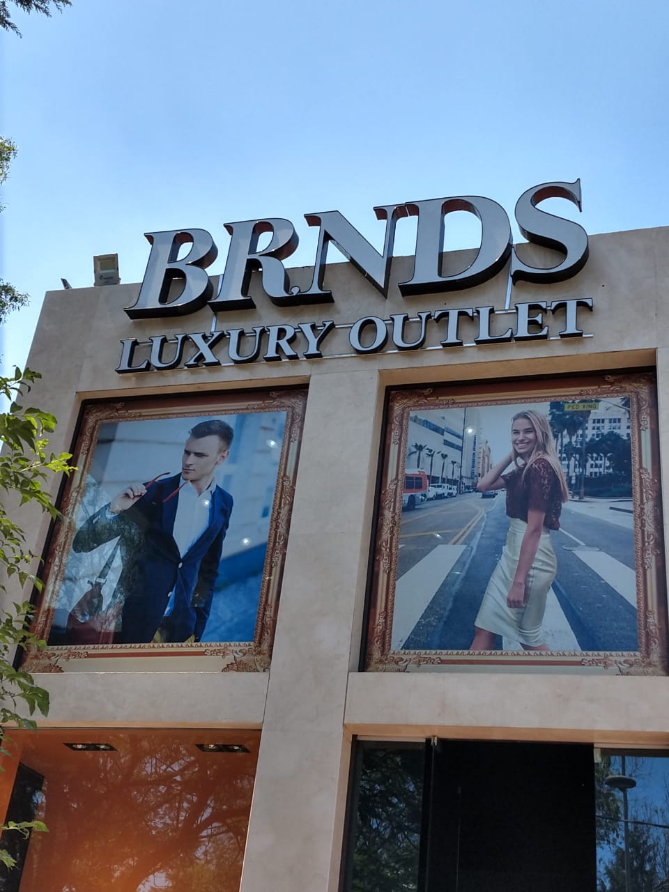 Letras 3D en CDMX Fabricación de letras de aluminio.  Anuncios 3D para negocios.