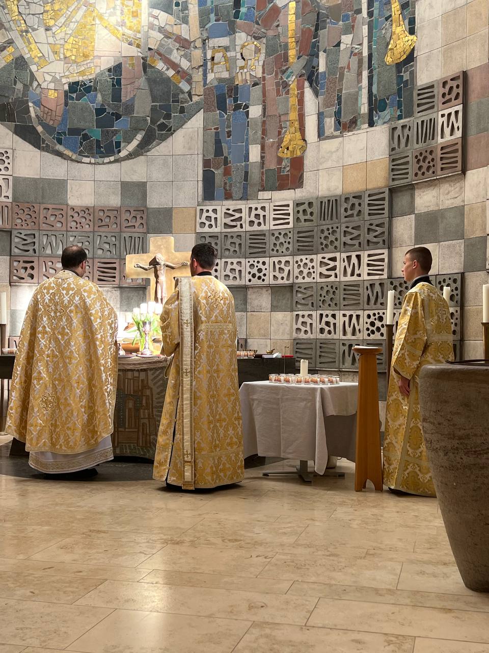 Фото з недільної літургії