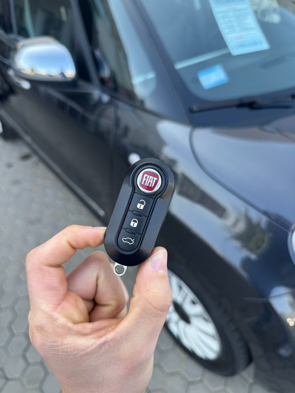 Perso prima chiave auto e desidera una nuova con telecomando per un accesso rapid